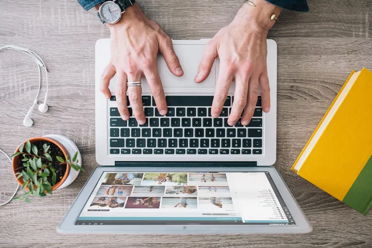 Organising and backing up photos in the cloud